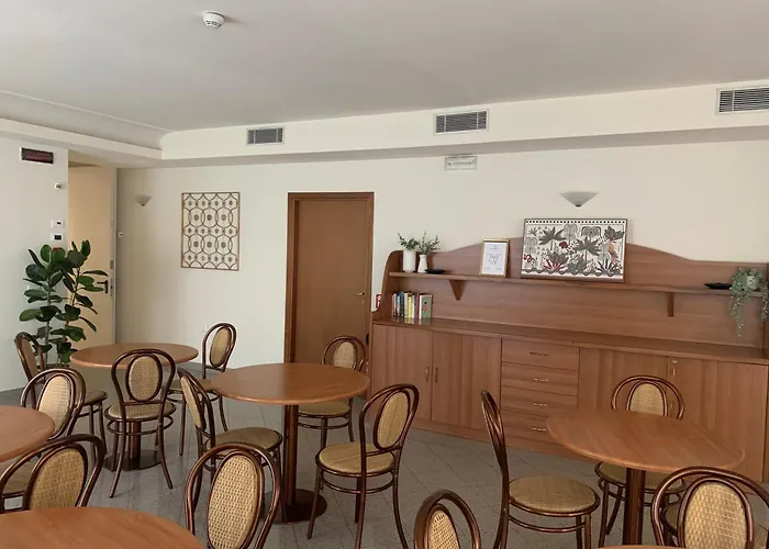 蒂凡尼酒店 酒店 3*