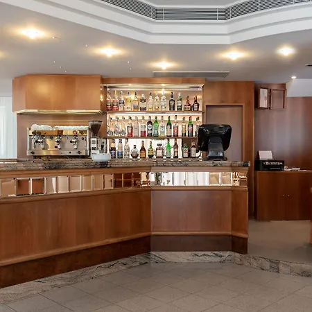 蒂凡尼酒店 酒店 里米尼